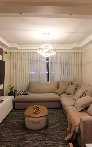 Casa à venda com 450m², 4 quartos e 2 vagasSala 