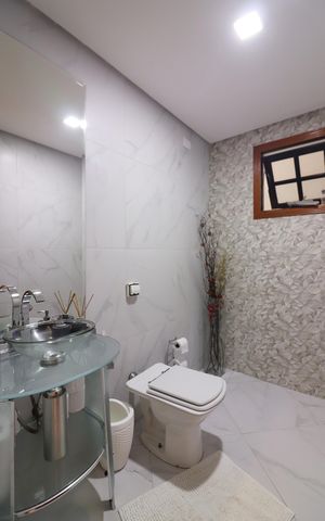 Casa à venda com 450m², 4 quartos e 2 vagasLavabo