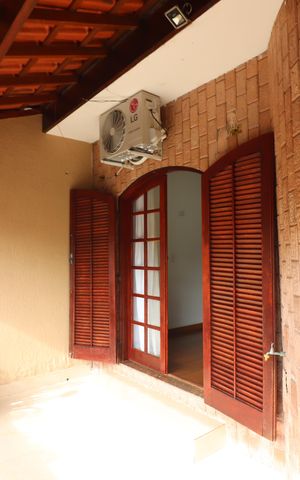Casa à venda com 450m², 4 quartos e 2 vagasQuarto 3 - Suíte Sacada 