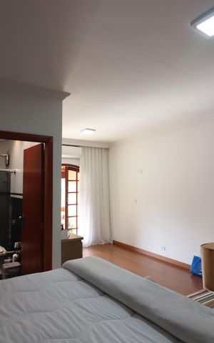 Casa à venda com 450m², 4 quartos e 2 vagasQuarto 3 - Suíte