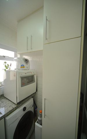 Apartamento à venda com 81m², 3 quartos e 1 vagaÁrea de Serviço