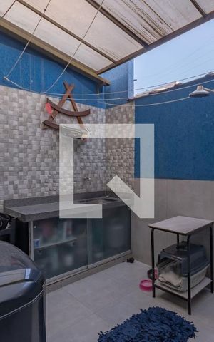 Casa à venda com 87m², 2 quartos e 1 vaga Casa à venda com 87m², 2 quartos e 1 vagaÁrea de serviço