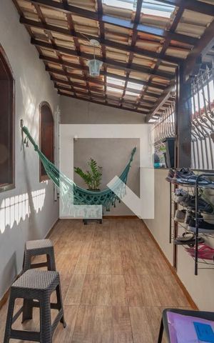 Casa à venda com 87m², 2 quartos e 1 vaga Casa à venda com 87m², 2 quartos e 1 vagaVaranda