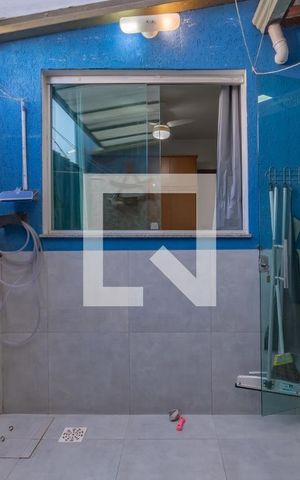 Casa à venda com 87m², 2 quartos e 1 vaga Casa à venda com 87m², 2 quartos e 1 vagaÁrea de serviço