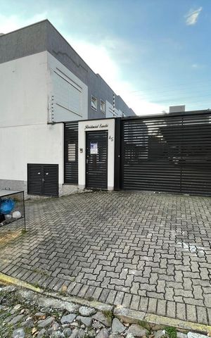 Casa de condomínio à venda com 84m², 2 quartos e 1 vaga Casa de condomínio à venda com 84m², 2 quartos e 1 vagaPlaca Instalada em 01/06/2026 - Cod.UPQU-7