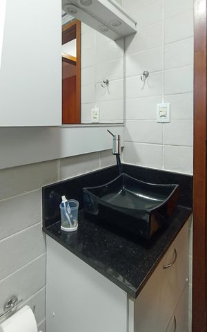 Casa de condomínio à venda com 188m², 3 quartos e 2 vagas Casa de condomínio à venda com 188m², 3 quartos e 2 vagasBanheiro social