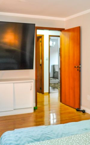 Casa de condomínio à venda com 188m², 3 quartos e 2 vagas Casa de condomínio à venda com 188m², 3 quartos e 2 vagasSuite