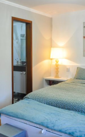 Casa de condomínio à venda com 188m², 3 quartos e 2 vagas Casa de condomínio à venda com 188m², 3 quartos e 2 vagasSuite