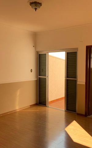 Casa para alugar com 408m², 4 quartos e 4 vagasQuarto
