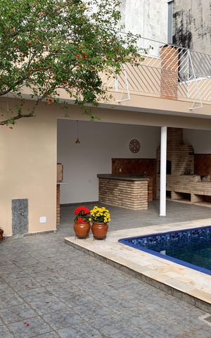 Casa para alugar com 408m², 4 quartos e 4 vagasÁrea externa