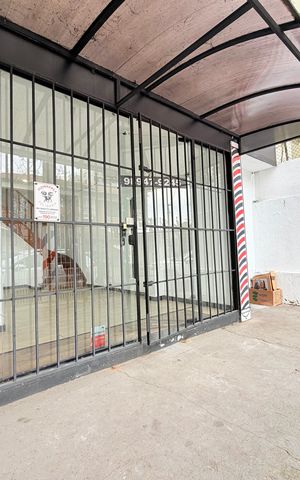 Casa para alugar com 120m², 2 quartos e 2 vagas Casa para alugar com 120m², 2 quartos e 2 vagasFachada