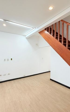 Casa para alugar com 120m², 2 quartos e 2 vagas Casa para alugar com 120m², 2 quartos e 2 vagasSala
