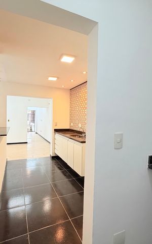 Casa para alugar com 120m², 2 quartos e 2 vagas Casa para alugar com 120m², 2 quartos e 2 vagasCozinha