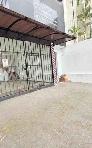 Casa para alugar com 120m², 2 quartos e 2 vagas Casa para alugar com 120m², 2 quartos e 2 vagasFachada