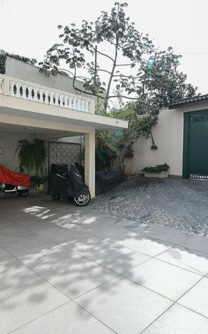 Casa à venda com 320m², 3 quartos e 6 vagasGaragem