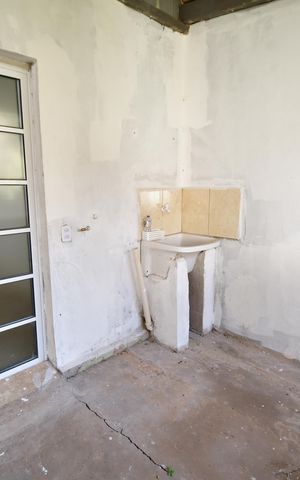 Casa à venda com 150m², 2 quartos e 6 vagasÁrea de Serviço