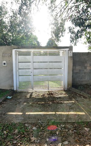 Casa à venda com 150m², 2 quartos e 6 vagasFachada