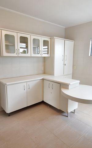 Casa para alugar com 659m², 4 quartos e 6 vagasCozinha