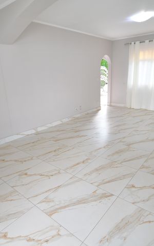 Casa para alugar com 659m², 4 quartos e 6 vagasSala