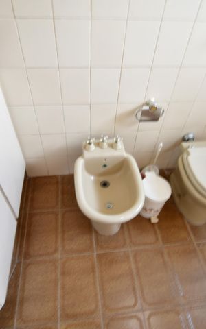 Casa para alugar com 659m², 4 quartos e 6 vagasBanheiro Suíte