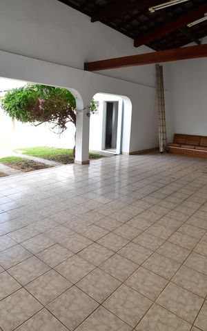 Casa para alugar com 659m², 4 quartos e 6 vagasGaragem