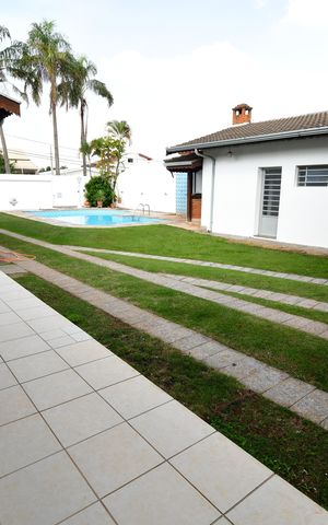 Casa para alugar com 659m², 4 quartos e 6 vagasGaragem