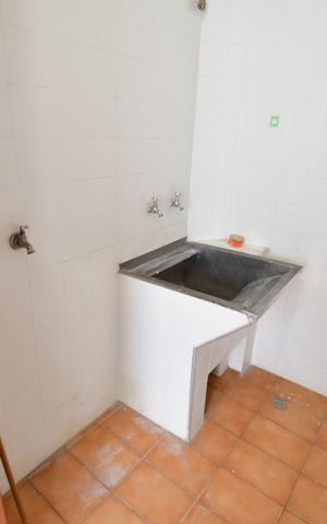 Casa para alugar com 659m², 4 quartos e 6 vagasÁrea de Serviço