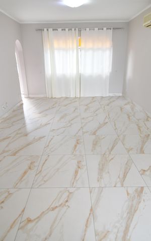 Casa para alugar com 659m², 4 quartos e 6 vagasSala