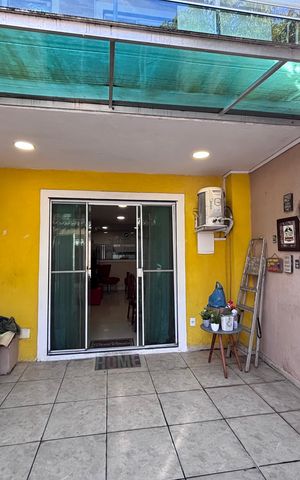 Casa de condomínio à venda com 135m², 3 quartos e 2 vagas Casa de condomínio à venda com 135m², 3 quartos e 2 vagasÁrea externa