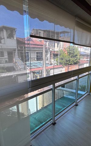 Casa de condomínio à venda com 135m², 3 quartos e 2 vagas Casa de condomínio à venda com 135m², 3 quartos e 2 vagasVaranda