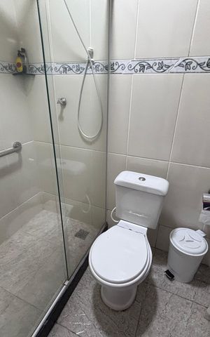 Casa de condomínio à venda com 135m², 3 quartos e 2 vagas Casa de condomínio à venda com 135m², 3 quartos e 2 vagasBanheiro do Quarto 1