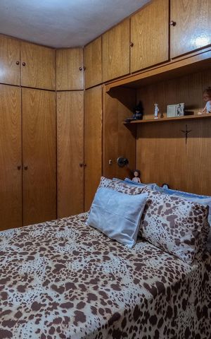 Casa à venda com 136m², 2 quartos e 2 vagas
