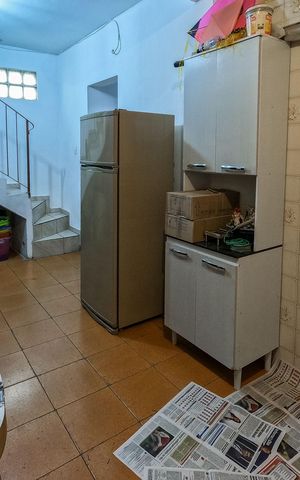 Casa à venda com 136m², 2 quartos e 2 vagas