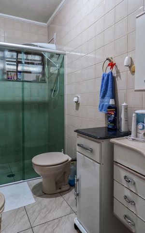 Casa à venda com 136m², 2 quartos e 2 vagas