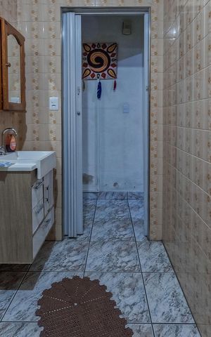 Casa à venda com 136m², 2 quartos e 2 vagas