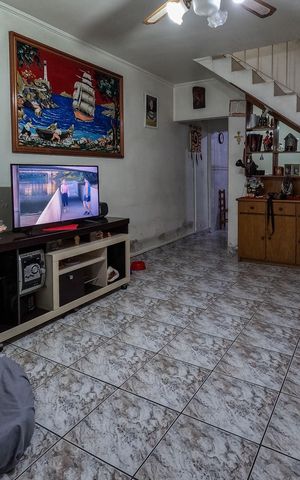 Casa à venda com 136m², 2 quartos e 2 vagas