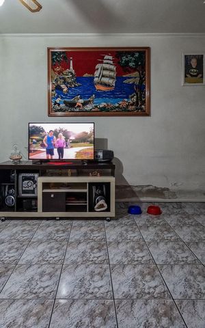 Casa à venda com 136m², 2 quartos e 2 vagas