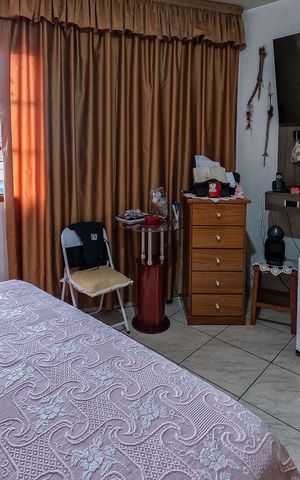 Casa à venda com 136m², 2 quartos e 2 vagas