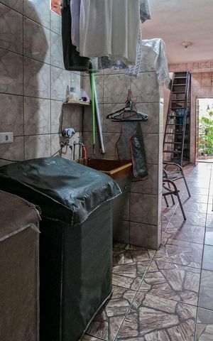 Casa à venda com 136m², 2 quartos e 2 vagas