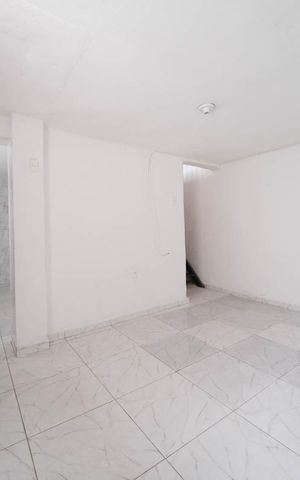 Casa para alugar com 70m², 2 quartos e sem vagaSala