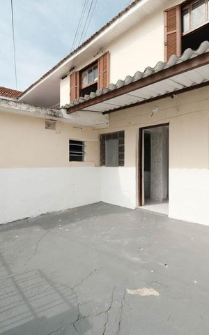 Casa para alugar com 70m², 2 quartos e sem vagaÁrea externa