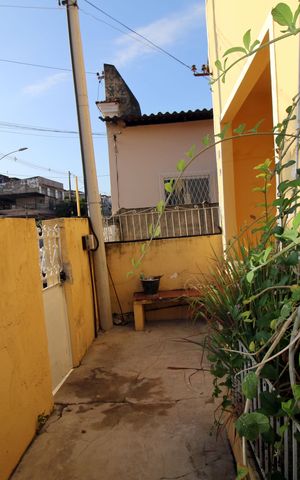 Casa à venda com 100m², 3 quartos e sem vagaQuintal - Frente
