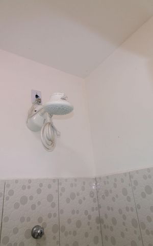 Casa à venda com 100m², 3 quartos e sem vagaBanheiro
