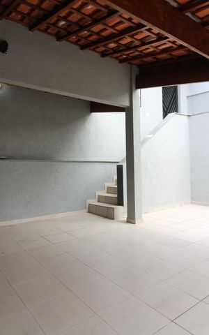 Casa à venda com 260m², 3 quartos e 2 vagasgaragem