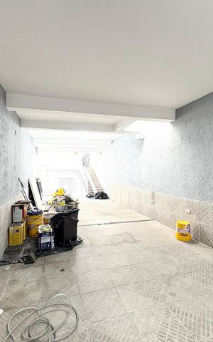 Casa à venda com 355m², 3 quartos e 4 vagas Casa à venda com 355m², 3 quartos e 4 vagasGaragem