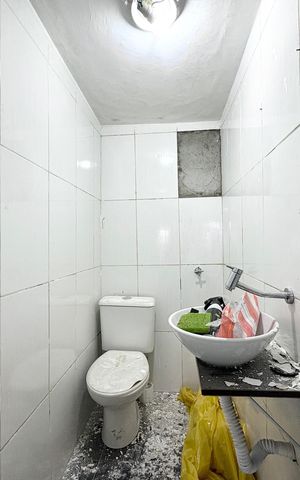 Casa à venda com 355m², 3 quartos e 4 vagas Casa à venda com 355m², 3 quartos e 4 vagasLavado da Garagem