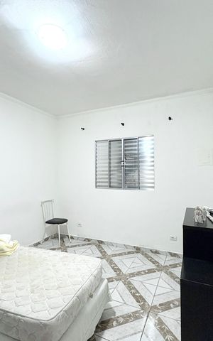 Casa à venda com 355m², 3 quartos e 4 vagas Casa à venda com 355m², 3 quartos e 4 vagasQuarto da Edícula