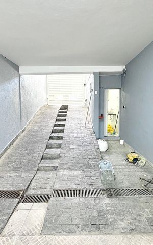 Casa à venda com 355m², 3 quartos e 4 vagas Casa à venda com 355m², 3 quartos e 4 vagasGaragem