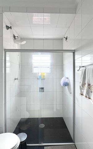 Casa à venda com 355m², 3 quartos e 4 vagas Casa à venda com 355m², 3 quartos e 4 vagasBanheiro