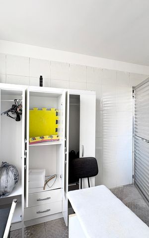 Casa à venda com 355m², 3 quartos e 4 vagas Casa à venda com 355m², 3 quartos e 4 vagasÁrea de Serviço 2
